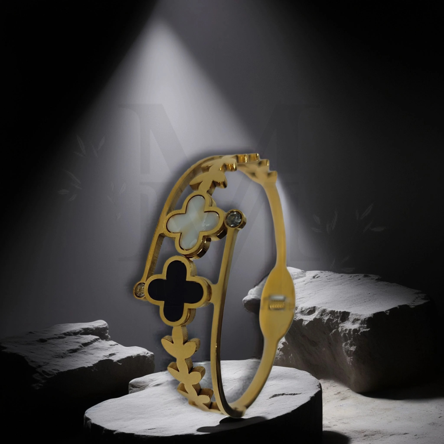 Elegant Clover Bangle with Gold Finish